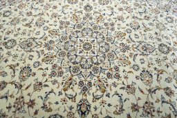 Central medallion detail of New Kashan rug from Iran / Persia