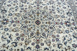 Central medallion detail of New Kashan rug from Iran / Persia