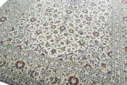 Close-up detail of 2000s Kashan rug from Iran / Persia showing Wool weave