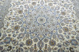 Central medallion detail of New Kashan rug from Iran / Persia