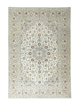 Full view of New Kashan rug from Iran / Persia, 345 × 237 cm in Beige tones