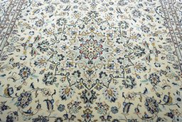 Central medallion detail of New Kashan rug from Iran / Persia