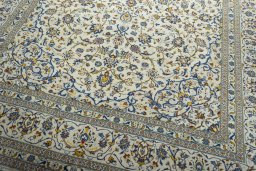 Close-up detail of New Kashan rug from Iran / Persia showing Wool weave