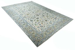 Close-up detail of 2000s Kashan rug from Iran / Persia showing Wool weave