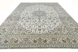 Surface texture of New Kashan rug with natural Wool and intricate pattern