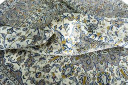 Surface texture of 2000s Kashan rug with natural Wool and intricate pattern