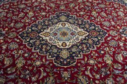 Central medallion detail of New Kashan rug from Iran / Persia