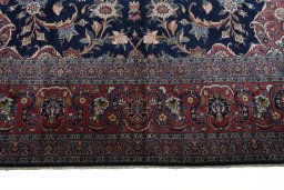 Full view of 1930s Kashan rug from Iran / Persia, 433 × 320 cm in Blue tones