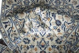 Surface texture of New Kashan rug with natural Wool and intricate pattern