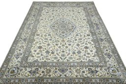 Surface texture of New Kashan rug with natural Cork and intricate pattern