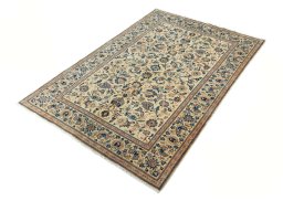 Corner detail of 1970s Kashan rug showing border pattern and Wool pile