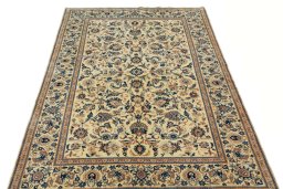 Surface texture of 1970s Kashan rug with natural Wool and intricate pattern