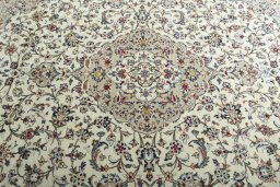Central medallion detail of 2000s Kashan rug from Iran / Persia