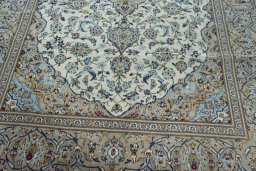 Close-up detail of 2000s Kashan rug from Iran / Persia showing Wool weave