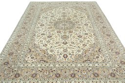 Surface texture of 2000s Kashan rug with natural Wool and intricate pattern