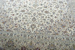Close-up detail of 2000s Kashan rug from Iran / Persia showing Wool weave