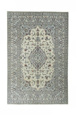 Full view of New Kashan rug from Iran / Persia, 300 × 200 cm in Beige tones