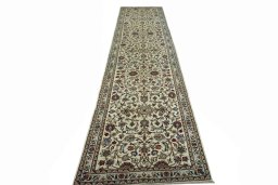 Surface texture of New Kashan rug with natural Wool and intricate pattern