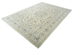 Corner detail of New Kashan rug showing border pattern and Wool pile