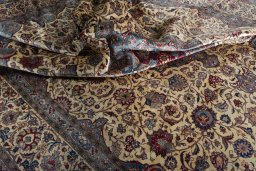 Surface texture of 1930s Kashan rug with natural Wool and intricate pattern