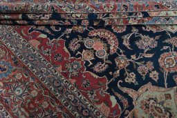 Close-up detail of 1930s Kashan rug from Iran / Persia showing Wool weave