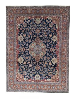 Full view of 1930s Kashan rug from Iran / Persia, 445 × 323 cm in Blue tones