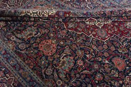 Close-up detail of 1930s Kashan rug from Iran / Persia showing Wool weave