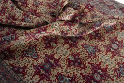 Corner detail of 1950s Kashan rug showing border pattern and Wool pile