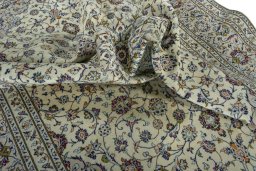 Surface texture of 2000s Kashan rug with natural Wool and intricate pattern
