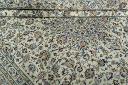 Close-up detail of 2000s Kashan rug from Iran / Persia showing Cork weave