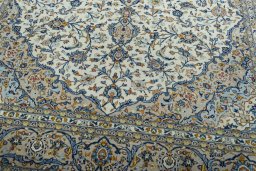 Close-up detail of 2000s Kashan rug from Iran / Persia showing Wool weave
