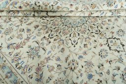 Close-up detail of New Kashan rug from Iran / Persia showing Wool weave