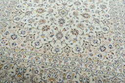 Close-up detail of 2000s Kashan rug from Iran / Persia showing Wool weave
