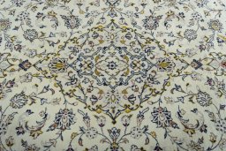 Central medallion detail of 2000s Kashan rug from Iran / Persia