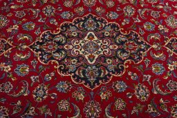 Central medallion detail of 2000s Kashan rug from Iran / Persia