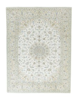 Full view of New Kashan rug from Iran / Persia, 397 × 300 cm in Beige tones