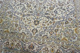 Close-up detail of 2000s Kashan rug from Iran / Persia showing Cork weave