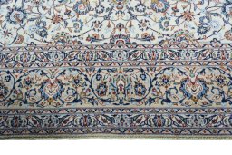 Full view of 2000s Kashan rug from Iran / Persia, 419 × 298 cm in Beige tones