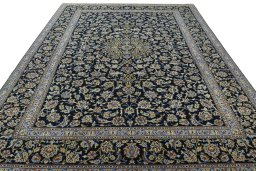 Surface texture of New Kashan rug with natural Wool and intricate pattern