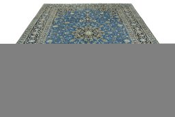 Surface texture of 2000s Kashan rug with natural Wool and intricate pattern