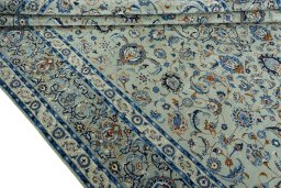 Close-up detail of 2000s Kashan rug from Iran / Persia showing Wool weave