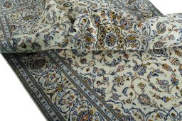 Surface texture of New Kashan rug with natural Wool and intricate pattern