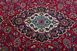 Central medallion detail of 2000s Kashan rug from Iran / Persia
