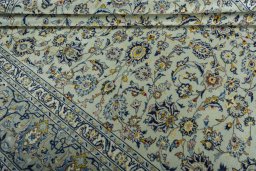 Close-up detail of 1970s Kashan rug from Iran / Persia showing Wool weave