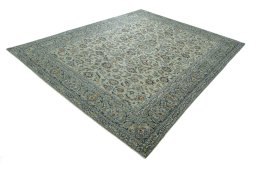 Corner detail of 1970s Kashan rug showing border pattern and Wool pile