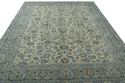 Surface texture of 1970s Kashan rug with natural Wool and intricate pattern