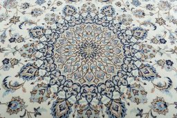Central medallion detail of New Kashan rug from Iran / Persia