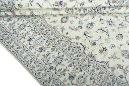 Close-up detail of New Kashan rug from Iran / Persia showing Wool weave