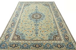 Surface texture of 2000s Kashan rug with natural Wool and intricate pattern