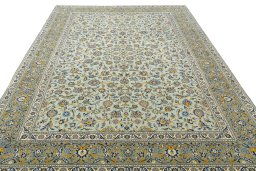 Surface texture of 2000s Kashan rug with natural Wool and intricate pattern